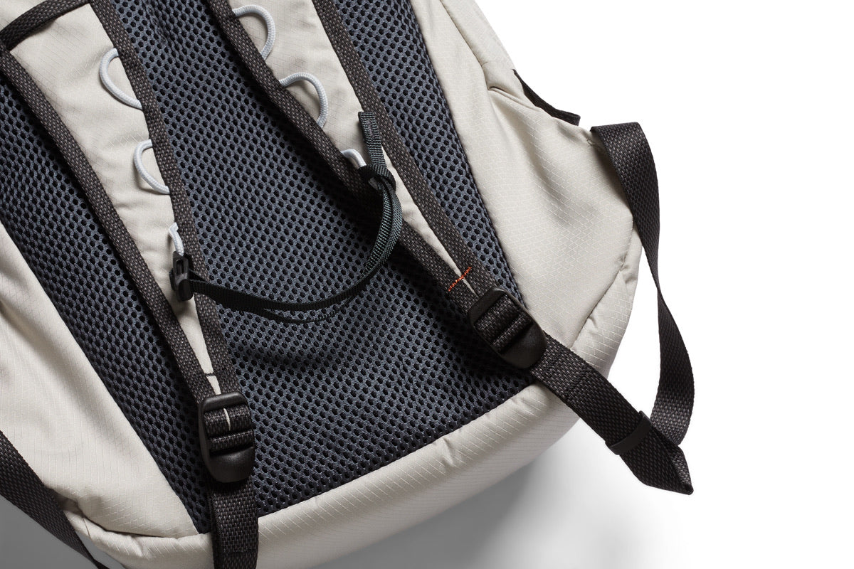 Bellroy Lite Daypack - Chalk