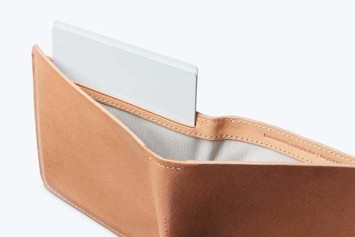 Bellroy pénztárca Bellroy Hide & Seek Premium HI - Natural