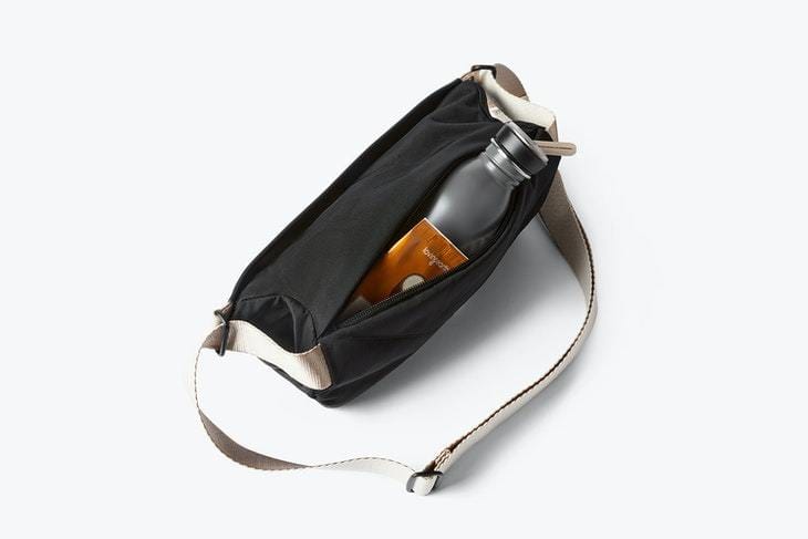Bellroy Övtáska Bellroy Sling Mini Premium övtáska (4l) - Black Sand