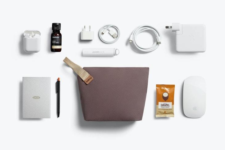 Bellroy Neszeszer Bellroy Standing Pouch - Gumnut