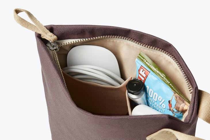 Bellroy Neszeszer Bellroy Standing Pouch - Gumnut