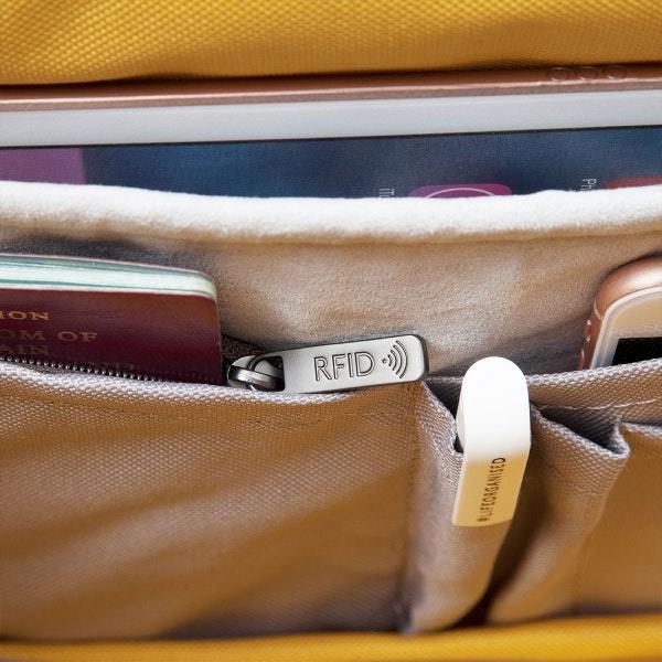 Knomo táska Knomo Bungo RFID fekete bőr válltáska